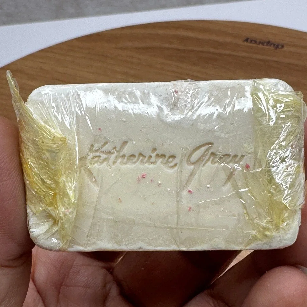 VTG Katherine Gray Arkansas Razorbacks Hog Mini Travel Soap Bar Novelty Souvenir